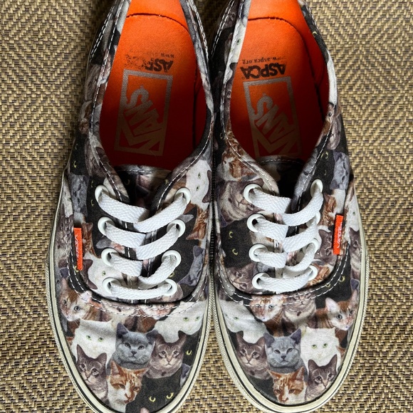 Limited Edition Vans ASPCA Cats Authentic’s - Picture 2 of 5